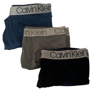Brand New, unworn, Calvin Klein men’s boxer briefs set of 4, Medium